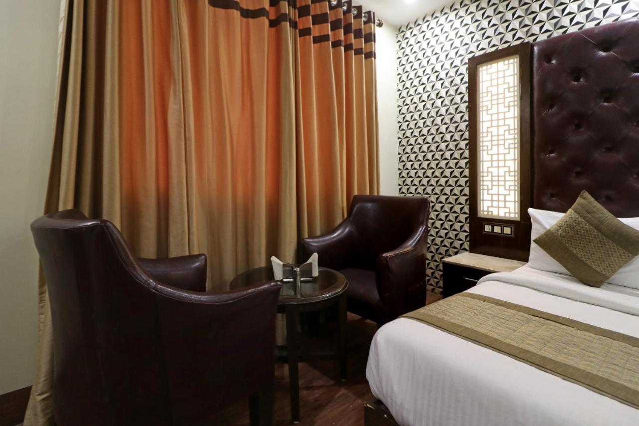Hotel Mannat International By Mannat Νέο Δελχί Εξωτερικό φωτογραφία