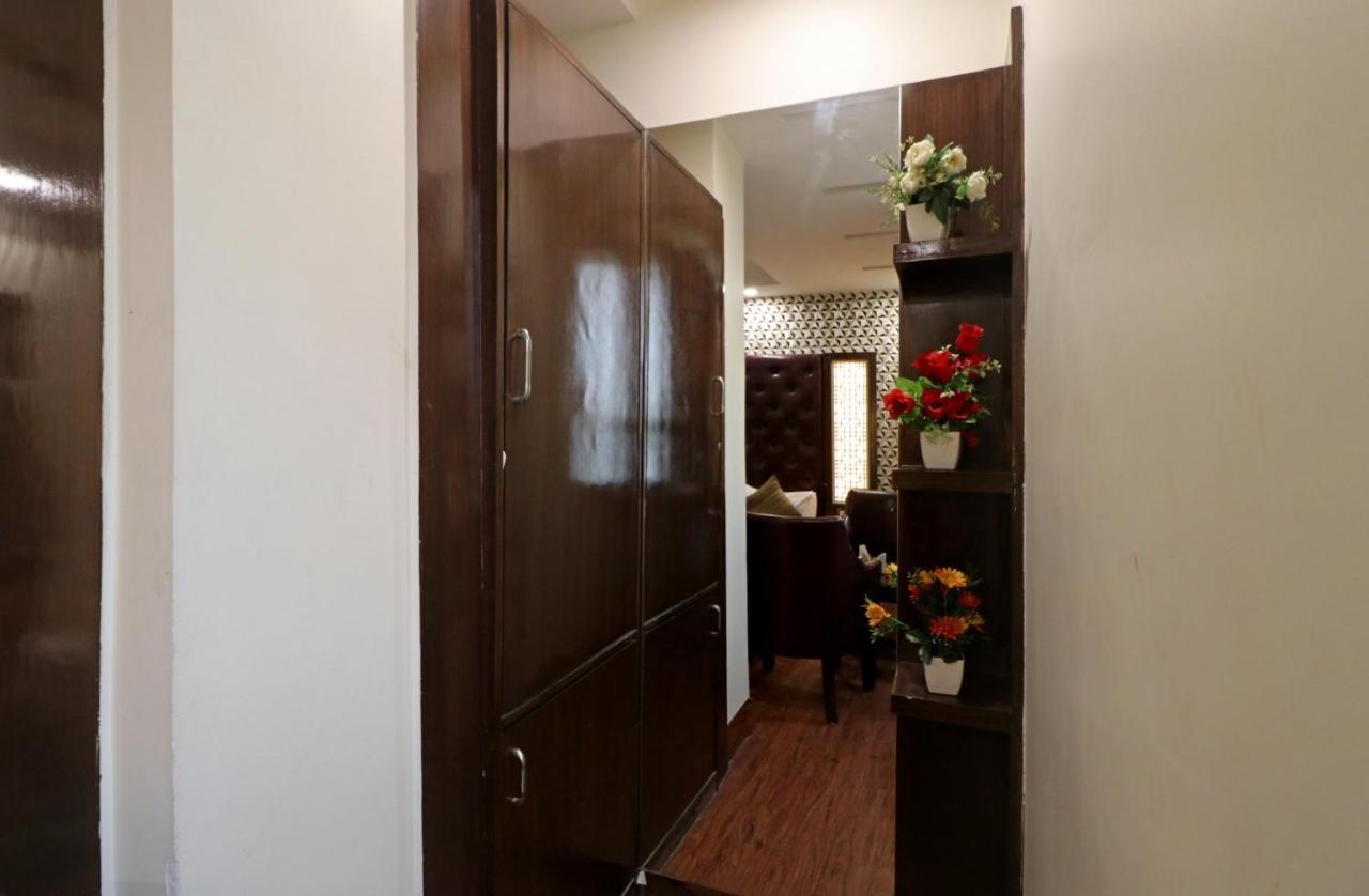 Hotel Mannat International By Mannat Νέο Δελχί Εξωτερικό φωτογραφία