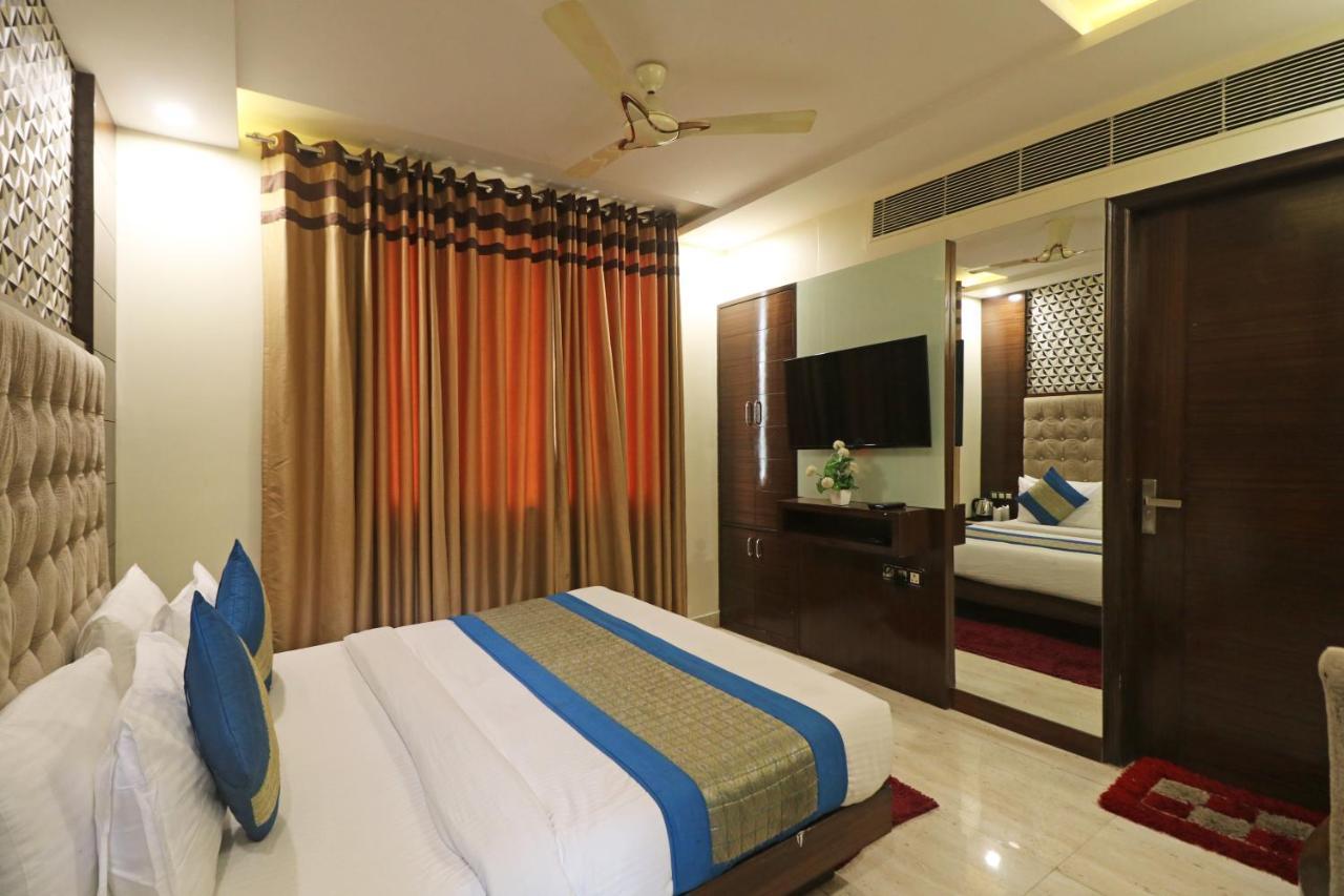 Hotel Mannat International By Mannat Νέο Δελχί Εξωτερικό φωτογραφία