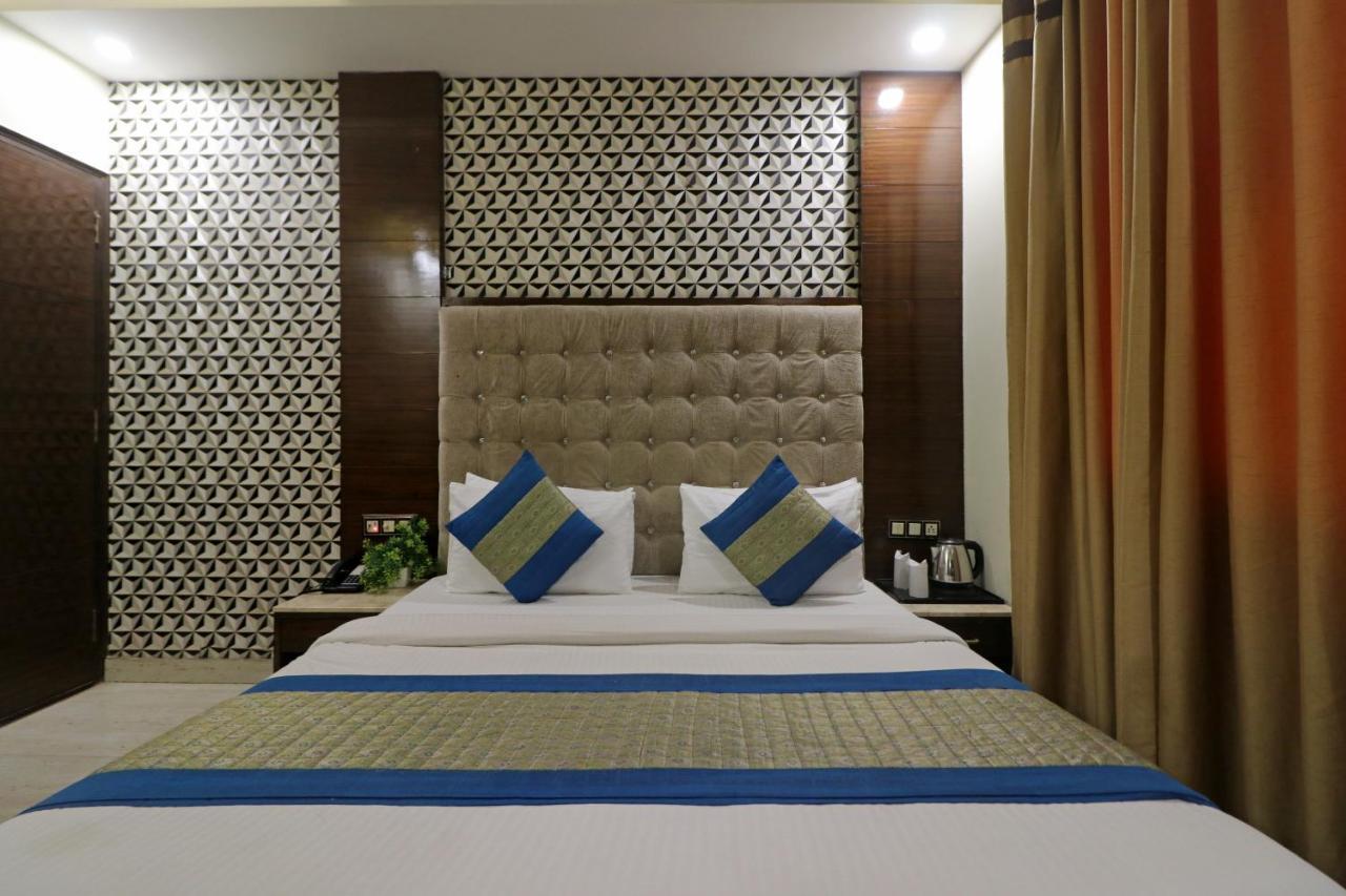 Hotel Mannat International By Mannat Νέο Δελχί Εξωτερικό φωτογραφία