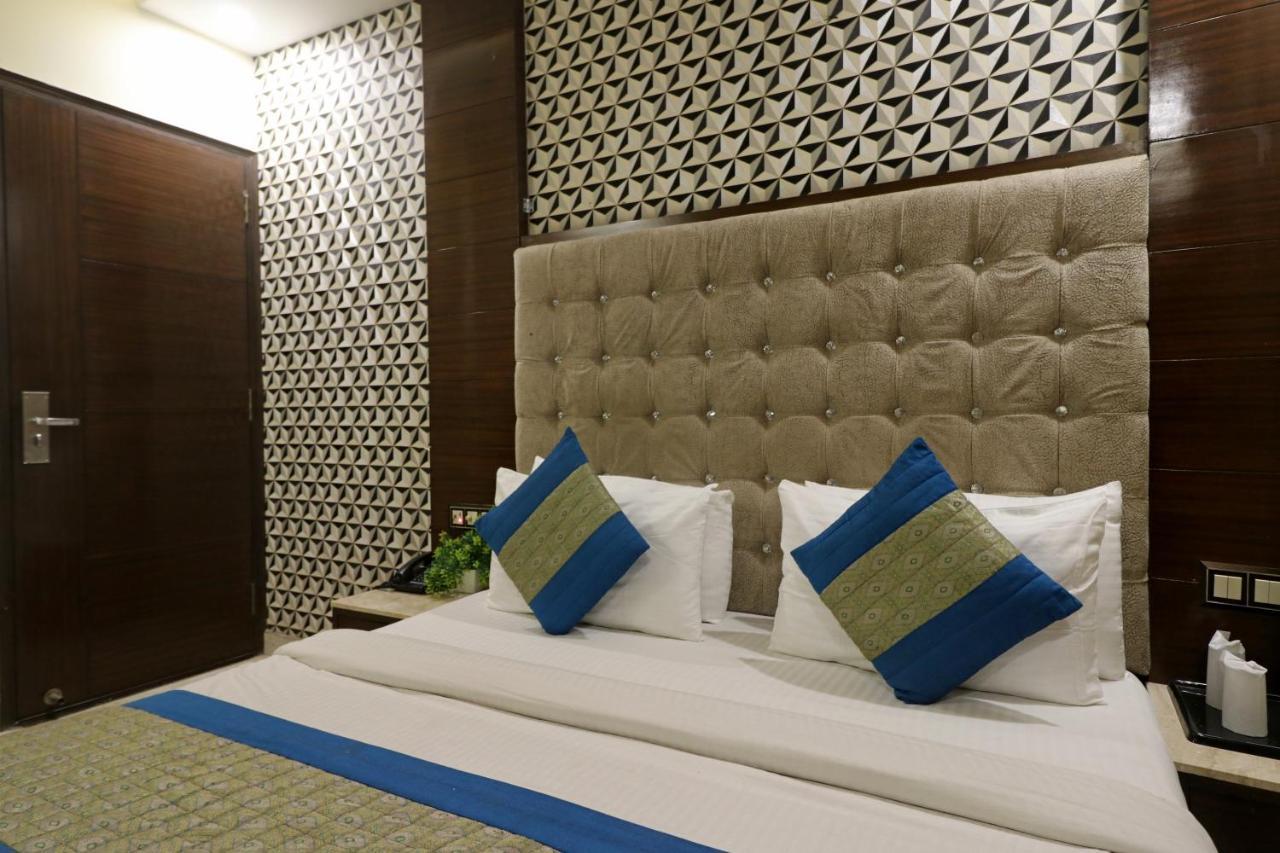 Hotel Mannat International By Mannat Νέο Δελχί Εξωτερικό φωτογραφία