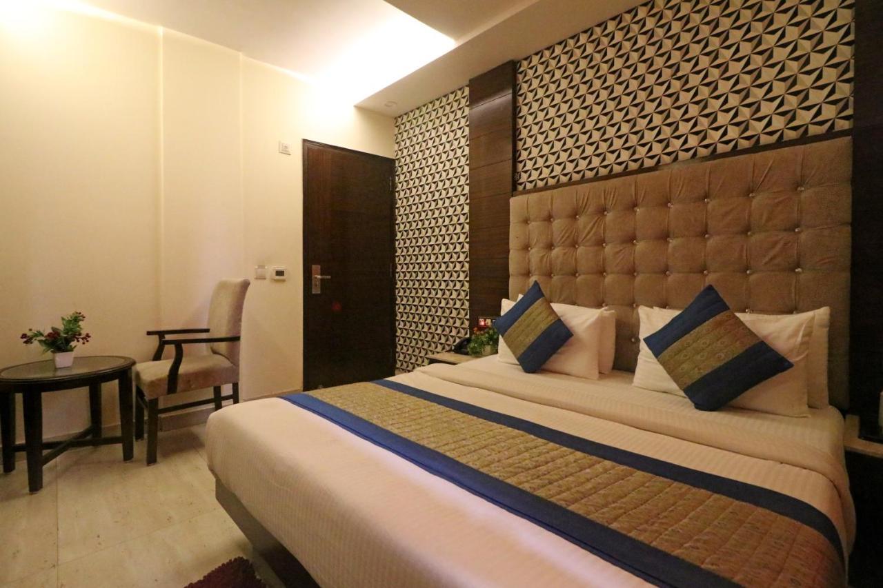 Hotel Mannat International By Mannat Νέο Δελχί Εξωτερικό φωτογραφία