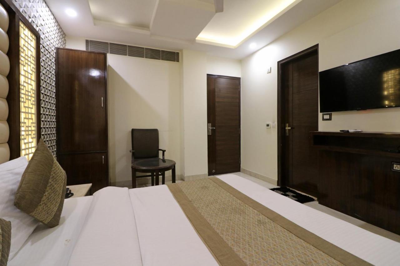Hotel Mannat International By Mannat Νέο Δελχί Εξωτερικό φωτογραφία
