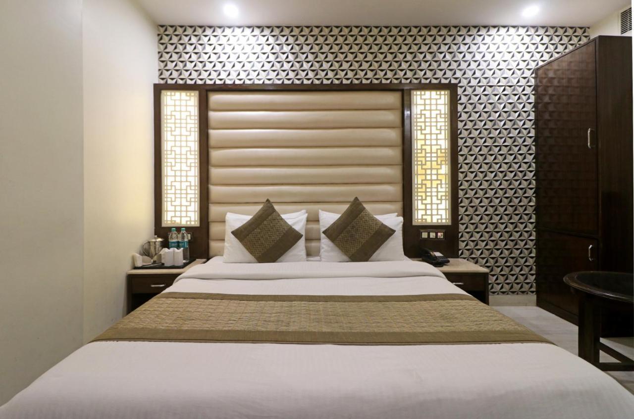 Hotel Mannat International By Mannat Νέο Δελχί Εξωτερικό φωτογραφία