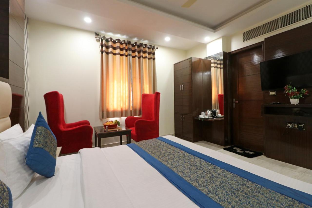 Hotel Mannat International By Mannat Νέο Δελχί Εξωτερικό φωτογραφία