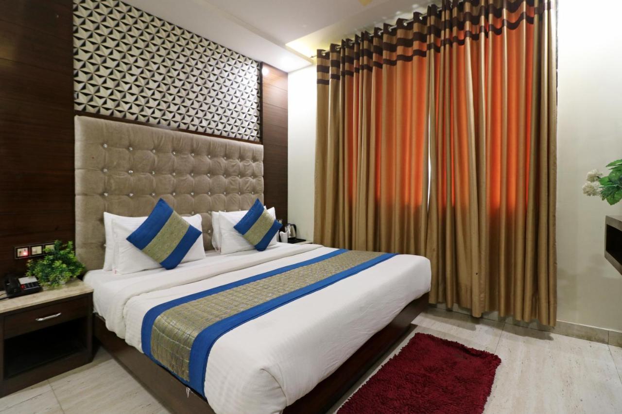 Hotel Mannat International By Mannat Νέο Δελχί Εξωτερικό φωτογραφία