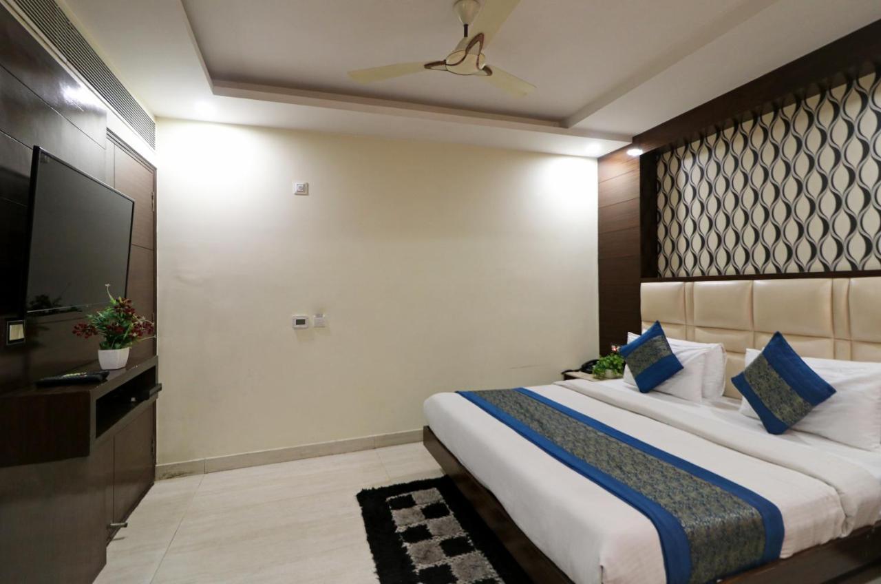 Hotel Mannat International By Mannat Νέο Δελχί Εξωτερικό φωτογραφία